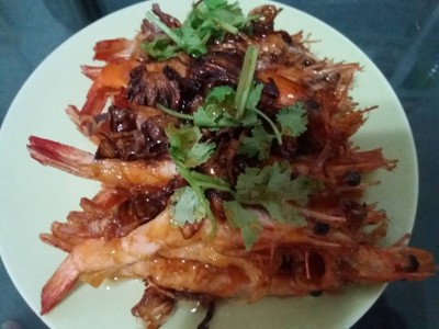 วิธีทำ กุ้งทอดราดซอสมะขาม วิธีทำ กุ้งทอดราดซอสมะขาม