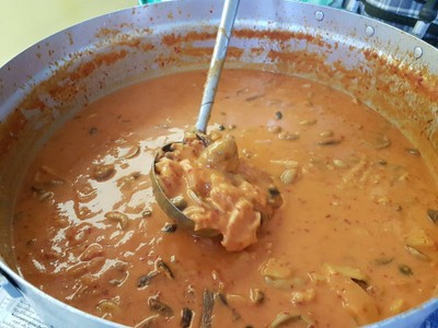 แกงคั่วเห็ดเสม็ด