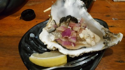 Four Boys Oysters (โฟร์ บอยส์ ออยเสตอร์) ช่างชุ่ย Four Boys Oysters (โฟร์ บอยส์ ออยเสตอร์) ช่างชุ่ย