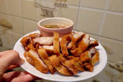 วิธีทำ หมูสามชั้นทอดน้ำปลา