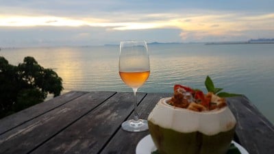เมนูของร้าน ริมผา ลาภิน