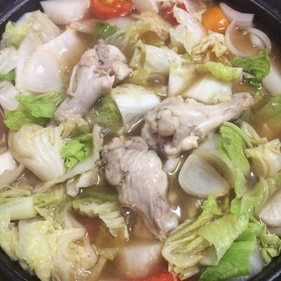 ปีกบนไก่ตุ๋นยาจีน