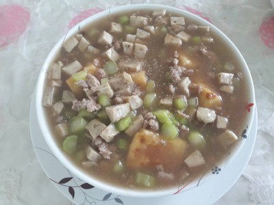 เต้าหู้ทรงเครื่อง