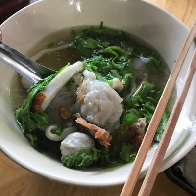 เกี๊ยวปลาต้มจืด