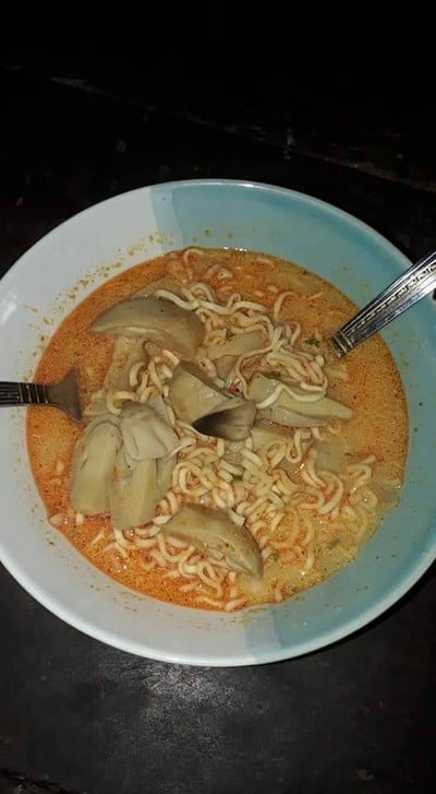 ต้มยำกุ้งมาม่าเห็ด🦐🍄 ต้มยำกุ้งมาม่าเห็ด🦐🍄