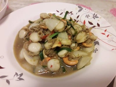 หอยเชลล์ผัดพริกสด