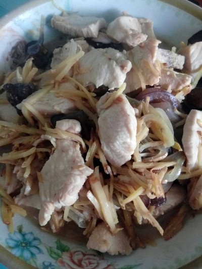 ไก่ผัดขิง