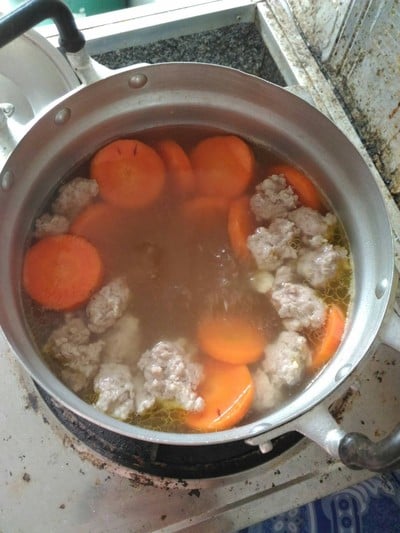 วิธีทำ แกงจืดผักกาดขาวหมูสับวุ้นเส้น วิธีทำ แกงจืดผักกาดขาวหมูสับวุ้นเส้น