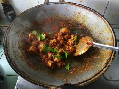 วิธีทำ ผัดเผ็ดไก่บ้าน