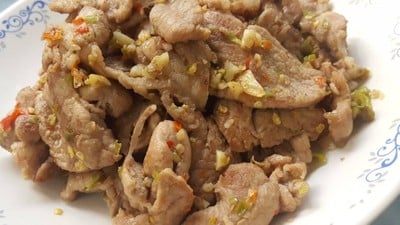 วิธีทำ สันคอหมูคั่วพริกเกลือ วิธีทำ สันคอหมูคั่วพริกเกลือ