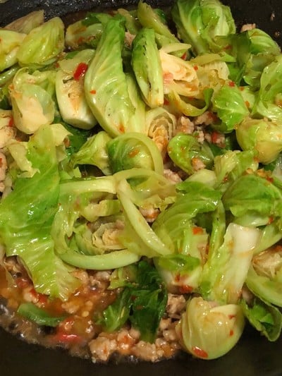 วิธีทำ แขนงผัดหมูสับ