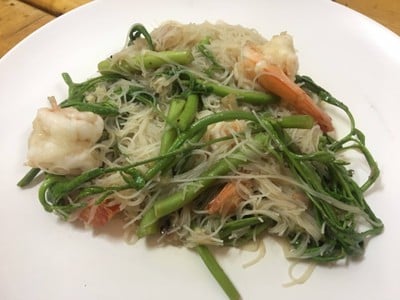 ผัดหมี่กระเฉด