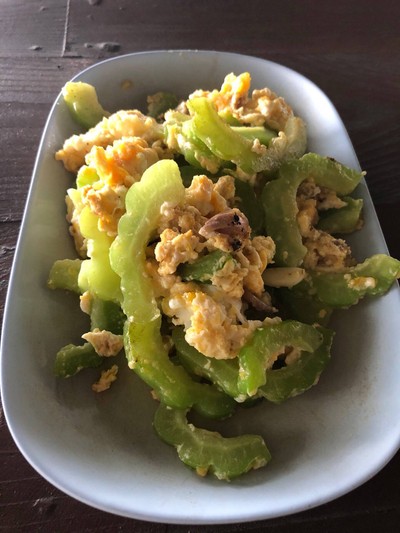 มะระผัดไข่