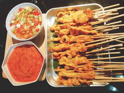 ไก่สะเต๊ะ