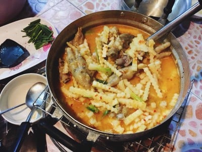 วิธีทำ ขนมจีนน้ำยากะทิตีนไก่ วิธีทำ ขนมจีนน้ำยากะทิตีนไก่