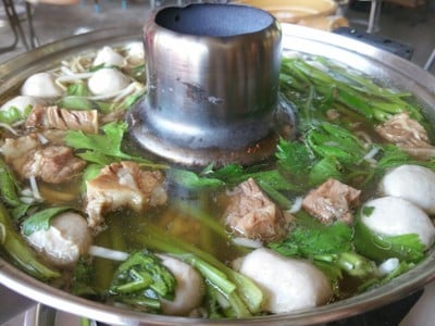 อาหาร หรือ เครื่องดื่ม