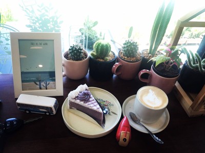 คาราเมลมัคคิอาโต้ + เค้กเผือก