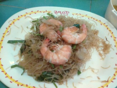กุ้งอบวุ่นเส้น