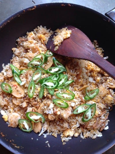 ข้าวผัด ปลาหมึกแห้ง