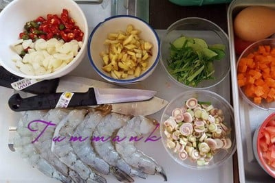 วิธีทำ กุ้งคั่วสมุนไพร