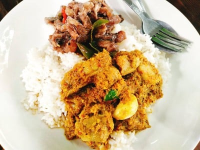 ร้านอาหารข้าวแกงบ้านส้อง (KHAOKAENG BAN SONG RESTAURANT) ร้านอาหารข้าวแกงบ้านส้อง (KHAOKAENG BAN SONG RESTAURANT)