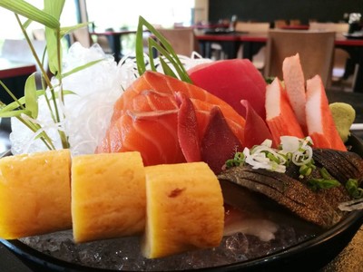 Kaminari Sushi (คามินาริซูชิ) Kaminari Sushi (คามินาริซูชิ)