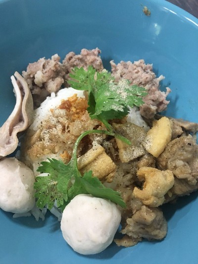 ข้าวต้มแห้งเฮียหนวด