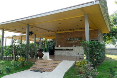 แควธารา ริเวอร์ไซด์ วิลล่า