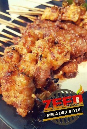 ZEED Here Here หม่าล่า (หม่าล่า ซี๊ดเฮี้ยเฮี้ย หม่าล่า) ดินแดง ZEED Here Here หม่าล่า (หม่าล่า ซี๊ดเฮี้ยเฮี้ย หม่าล่า) ดินแดง