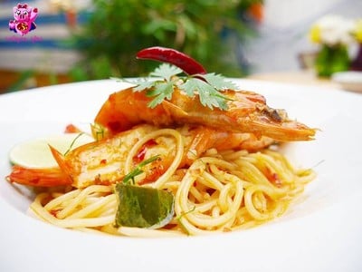 อาหาร หรือ เครื่องดื่ม