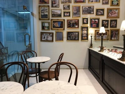 บรรยากาศ Paris Mikki สุขุมวิท 19