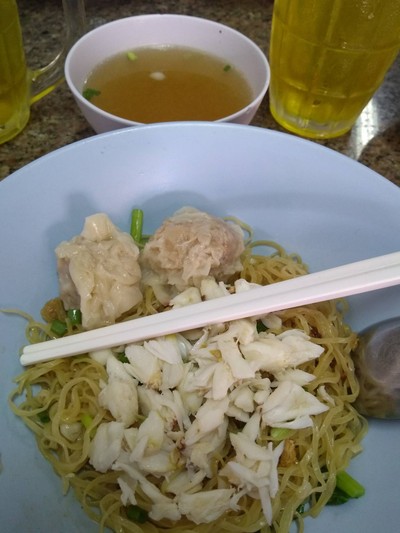 บะหมี่ ปู หมูแดง แห้ง