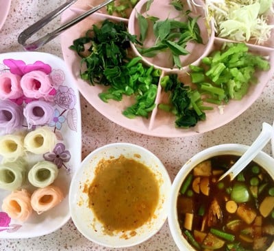 เมนูของร้าน ขนมจีนเส้นสดบ้านปิ่นแก้ว
