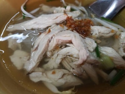 ก๋วยเตี๋ยวไก่ บ้านพัง