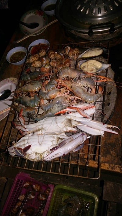บัวตองหมูกระทะ