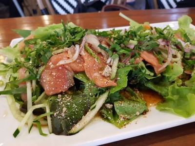 น้ำตกแซลมอนรมควัน