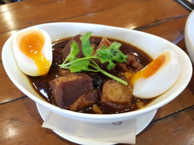 ขาหมูคาราเมล