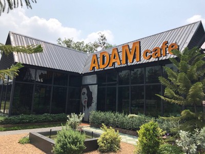 หน้าร้าน ADAM cafe