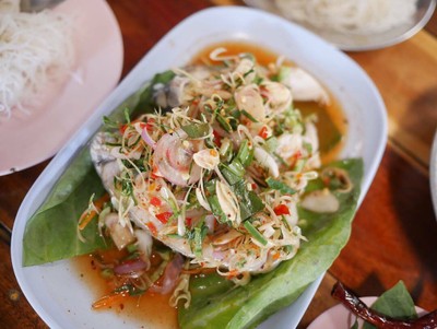 ส้มตำยกครก (SOMTAM YOK KHROK RESTAURANT) ส้มตำยกครก (SOMTAM YOK KHROK RESTAURANT)