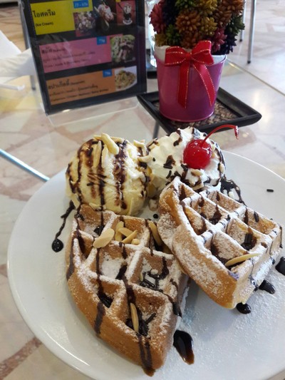 วอฟเฟิ่ลร้อน