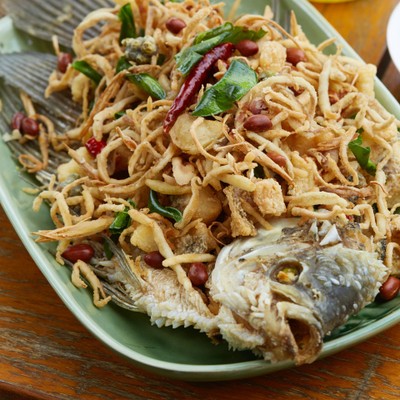 พริ้วลมชมน้ำ