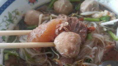 เส้นเล็กเนื้อตุ๋น เอ็นต๋น ลูกชิ้นเนื้อ