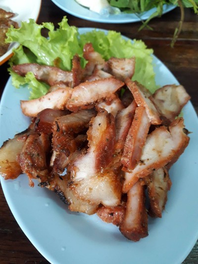 คอหมูย่าง