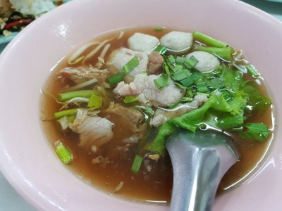 ก๋วยเตี๋ยวหมูตุ๋น