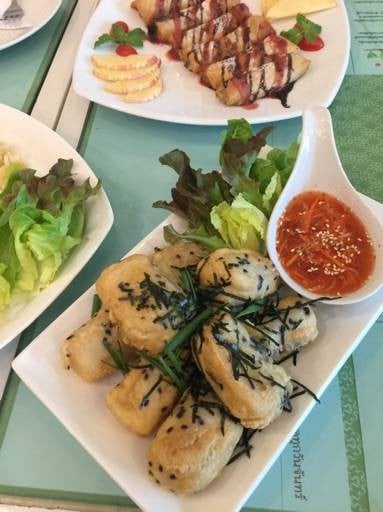 Salada Organic Kitchen (ซาลาด้า ออร์แกนิค คิทเช่น) บองมาเช่ Salada Organic Kitchen (ซาลาด้า ออร์แกนิค คิทเช่น) บองมาเช่