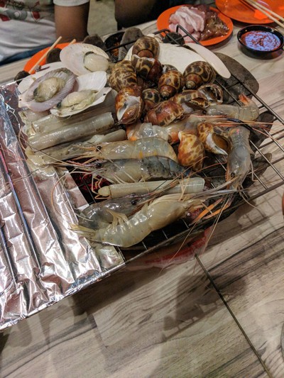 อาหาร หรือ เครื่องดื่ม