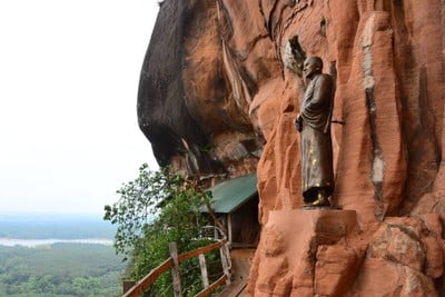 บรรยากาศ ภูทอกน้อย (วัดเจติยาคีรีวิหาร)