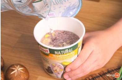 วิธีทำ โจ๊กไก่ผัดเห็ดหอม วิธีทำ โจ๊กไก่ผัดเห็ดหอม