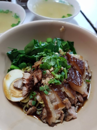 บะหมี่ขาหมูเหลาเซียน