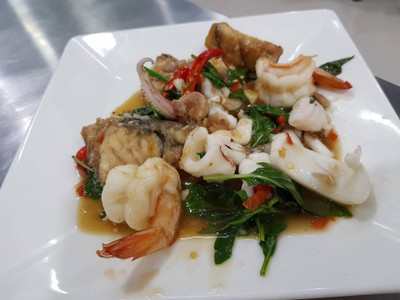 ทะเลผัดพริกสด